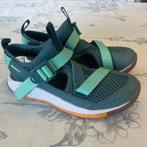 Chaco Sandals Womens 7 Green Odyssey Closed Toe Outdoor Hiking Shoes Straps